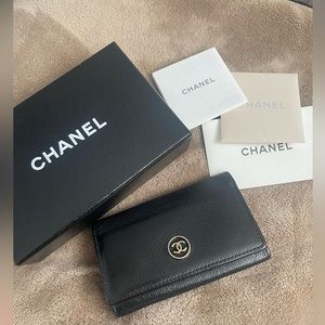Authentic CHANEL black leather CC Flap Key Holder